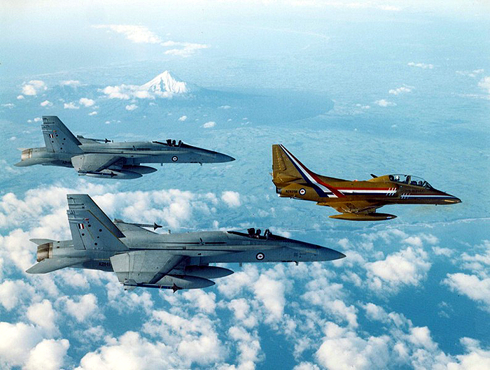 F-18's%20and%20Golden%20Skyhawk%201987%20RNZAF%20Official.jpg