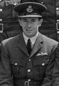 Monty Harvie in the RNZAF in 1940 when he was a flying instructor at the Flying Instructors School, Hobsonville. Kindly supplied by Jim Mungall